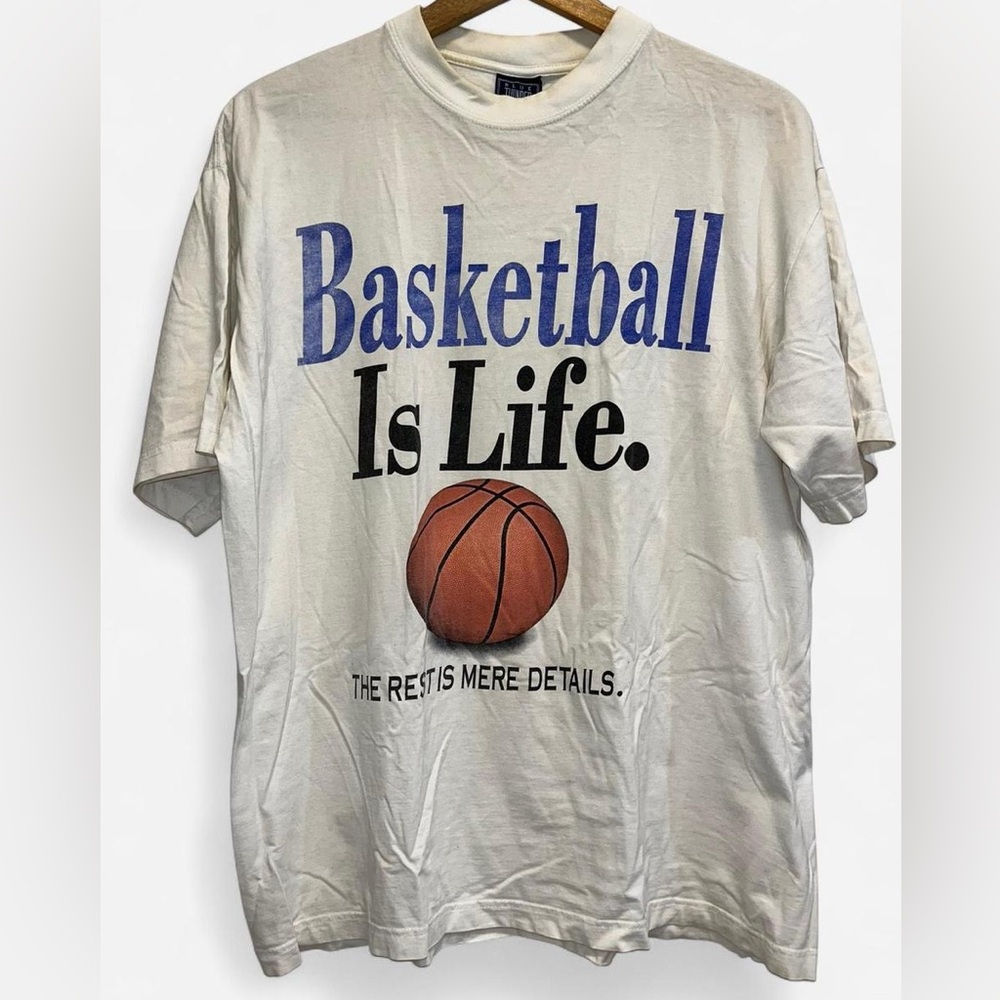 1990’s Basketball Is Life Graphic T-Shirt XL